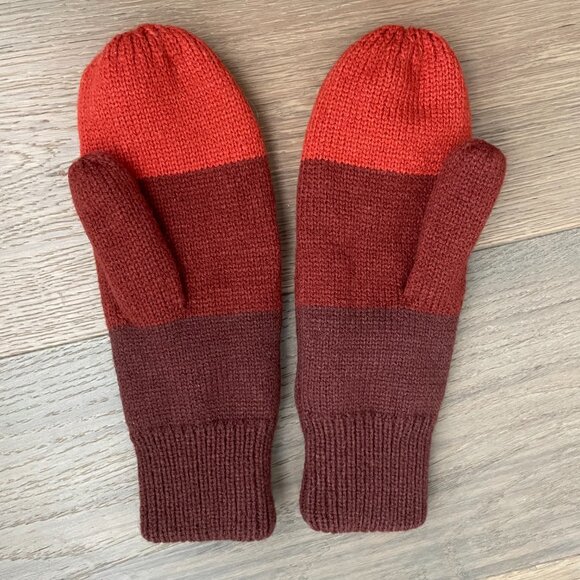 100 Cozy Outdoor Ribbed Cuff Striped Knit Mittens Brown Burnt Orange Sz OS NWOT - Picture 3 of 7